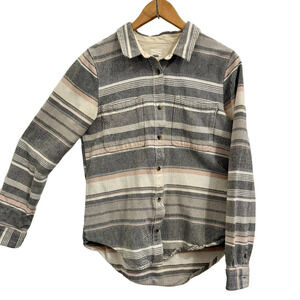 ⭐️ FREE WITH PURCHASE ⭐️  Vans Plaid Shacket, Size M